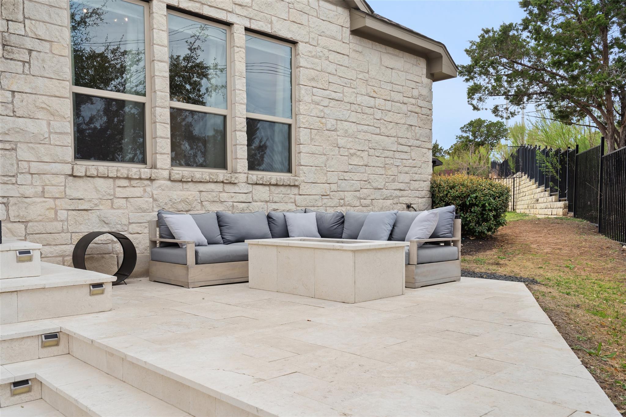 216 Vista Village CV