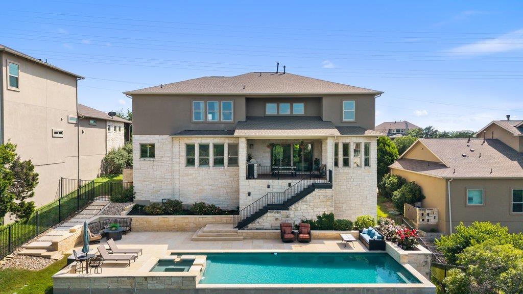 205 Woodlands CT
