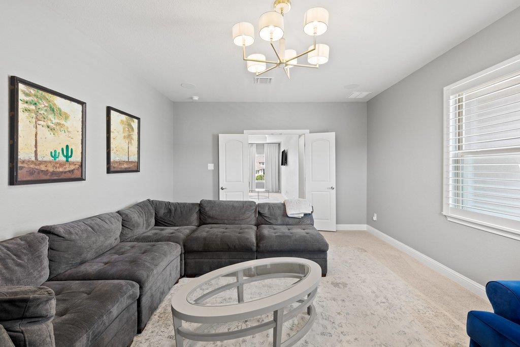 205 Woodlands CT