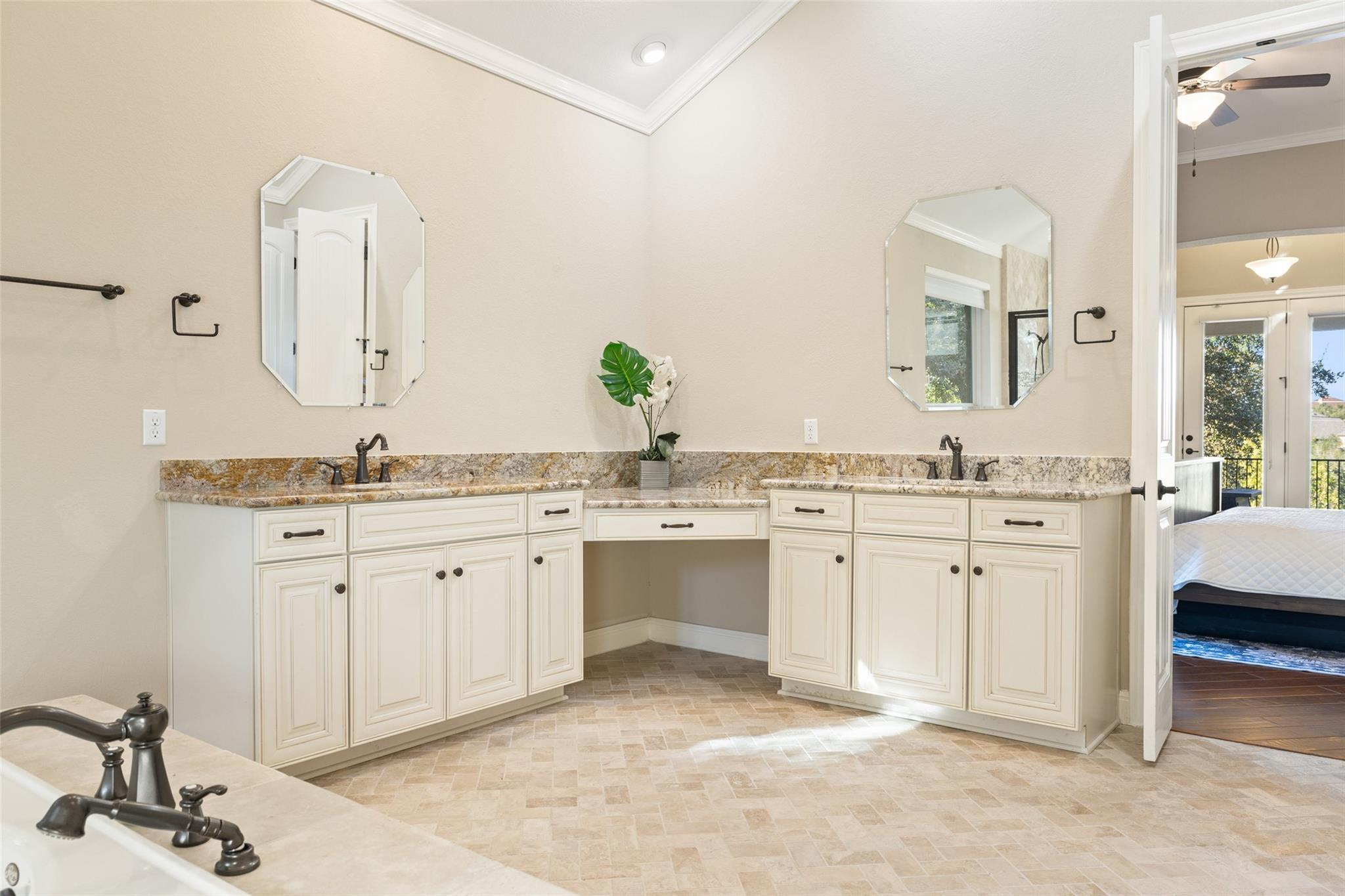 407 Bella Montagna CIR