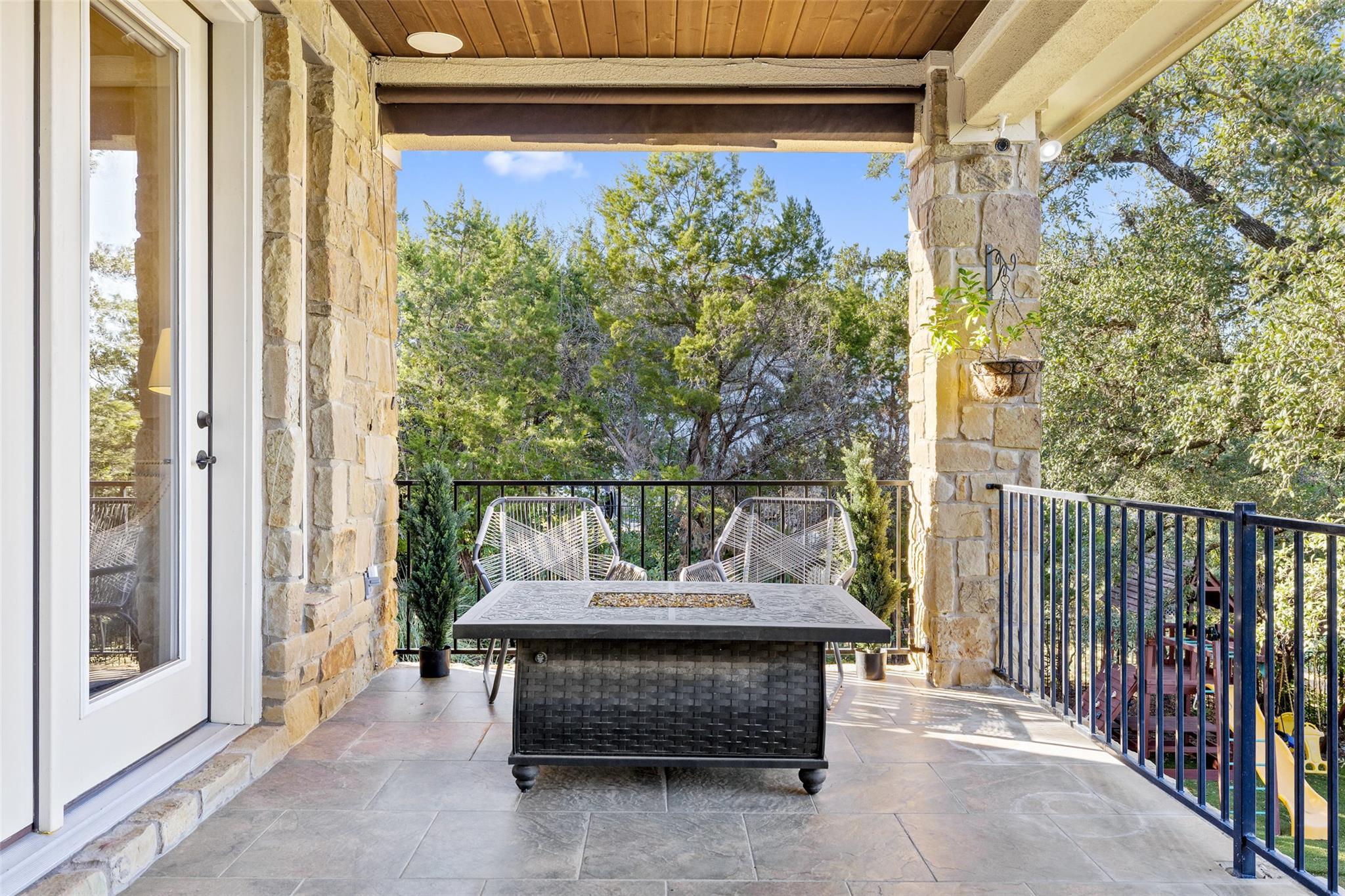 407 Bella Montagna CIR