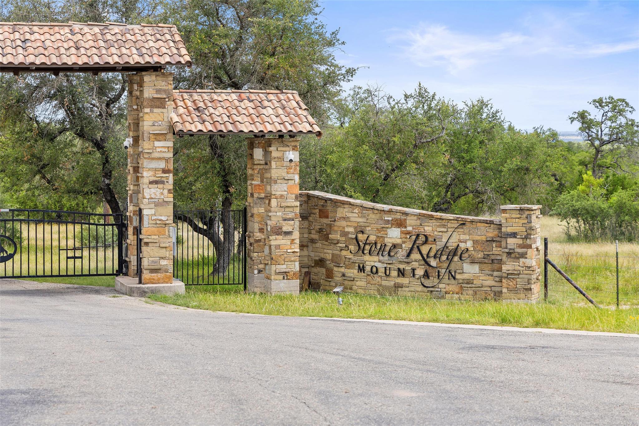 1087 (Lot 49) Stone Ridge Mountain DR