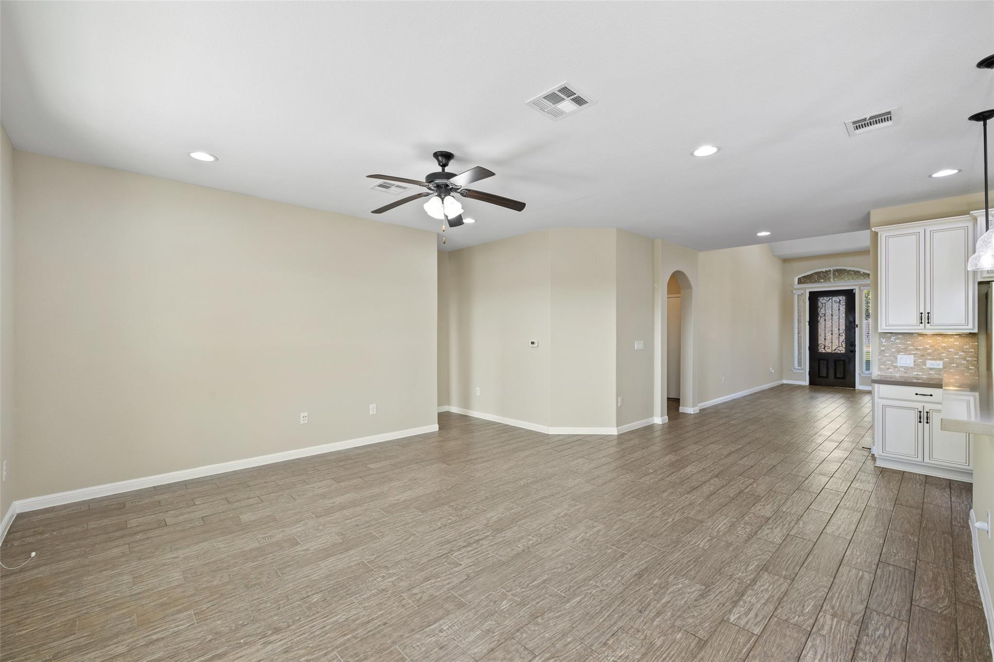 11512 Reading WAY