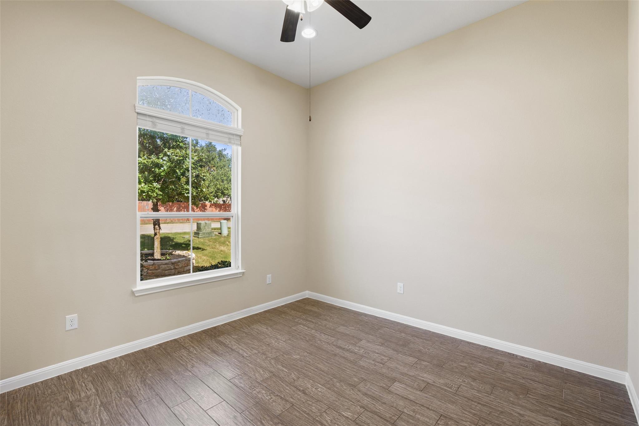 11512 Reading WAY