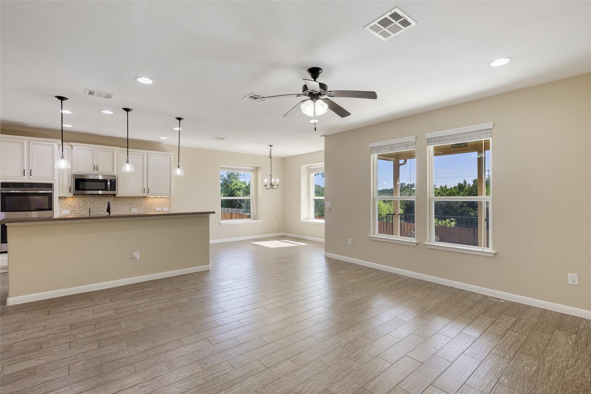 11512 Reading WAY