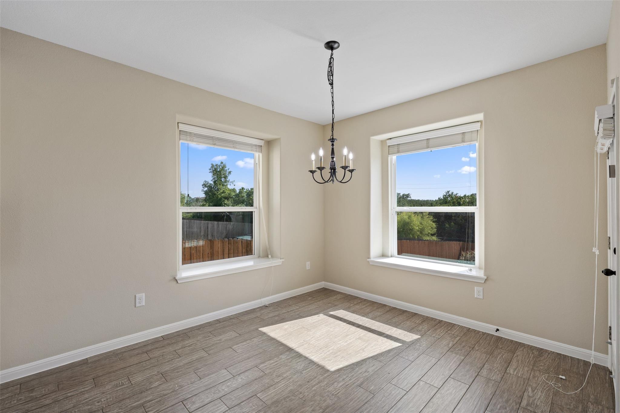 11512 Reading WAY