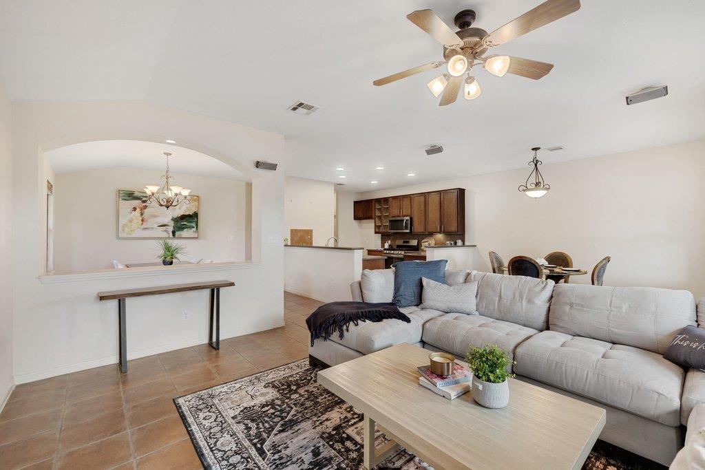 11508 Gossamer DR