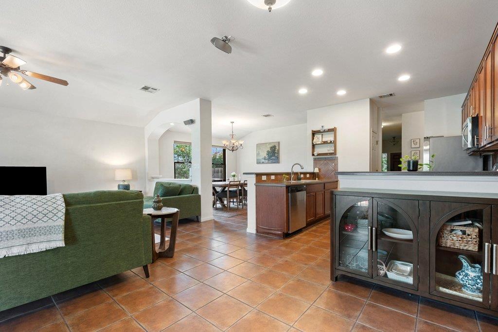 11508 Gossamer DR