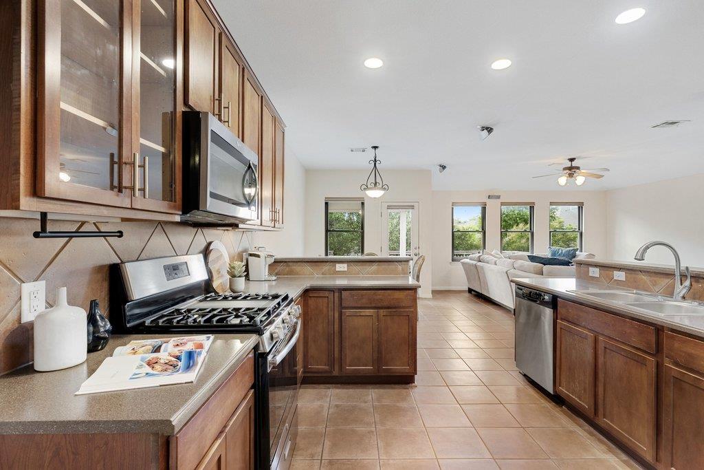 11508 Gossamer DR