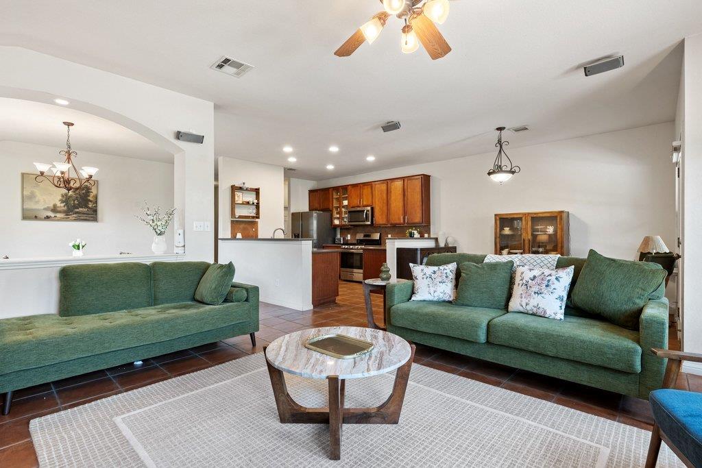 11508 Gossamer DR