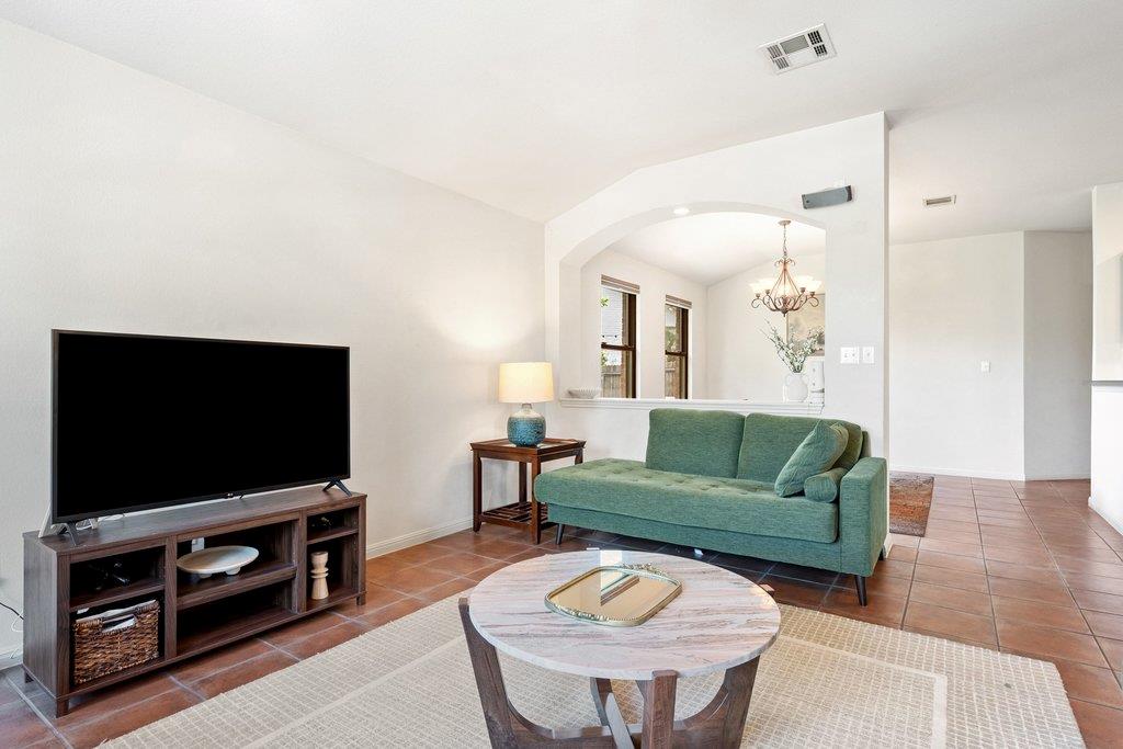 11508 Gossamer DR