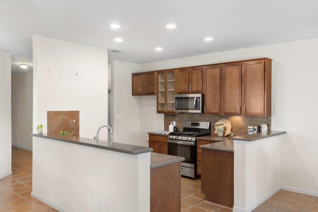 11508 Gossamer DR