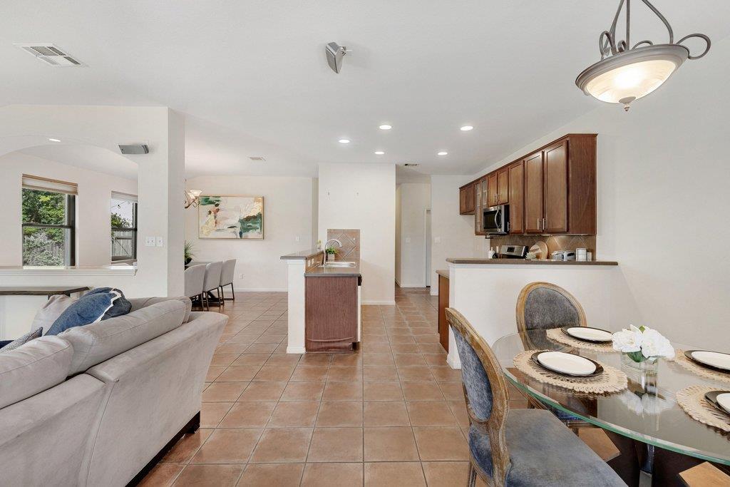 11508 Gossamer DR