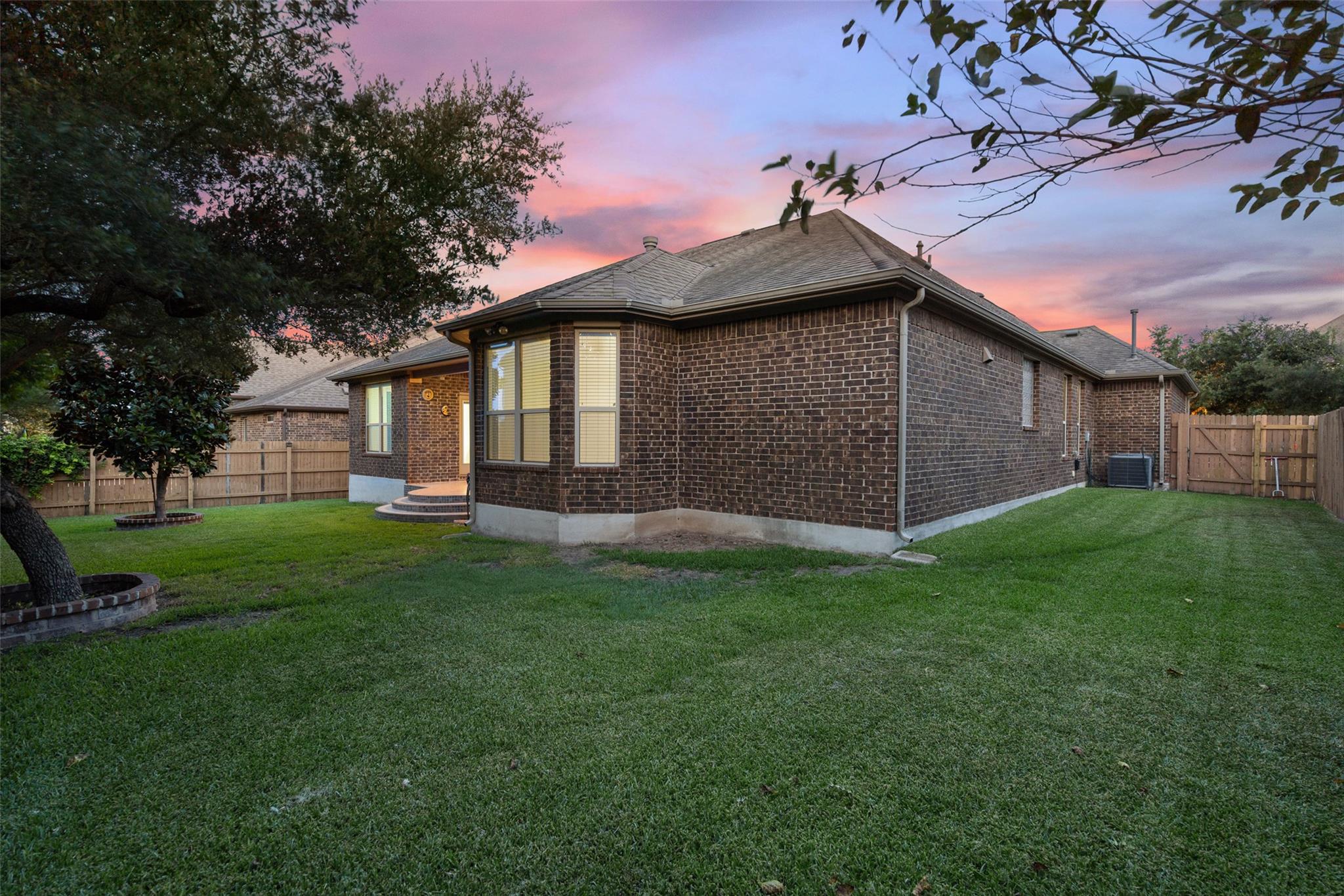 8704 Old Corral CV