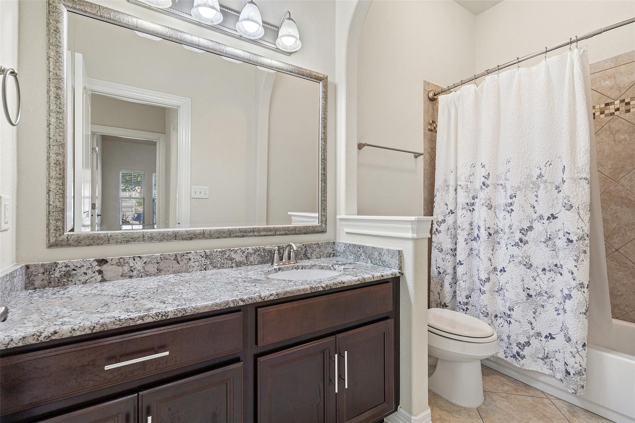 8704 Old Corral CV