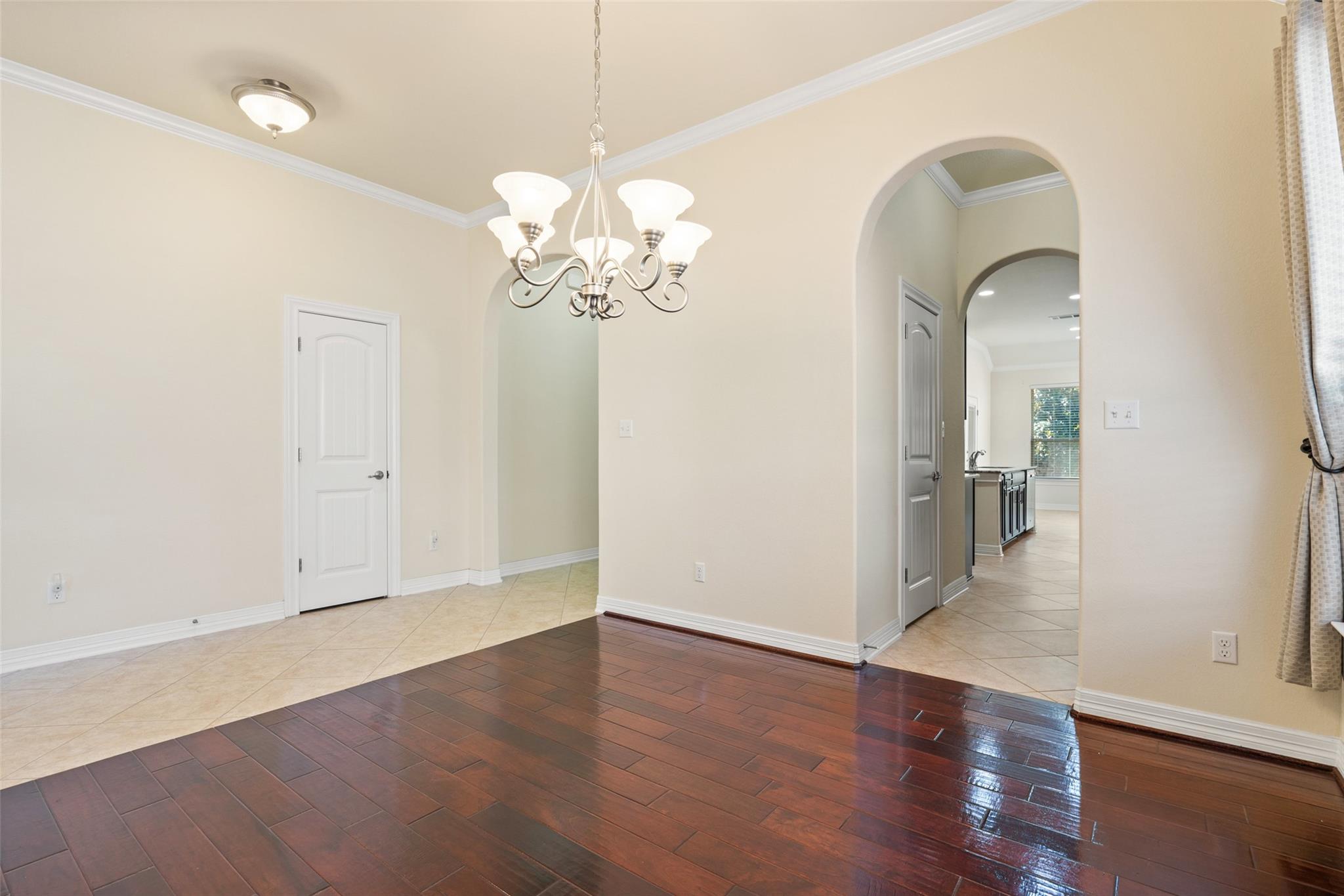 8704 Old Corral CV