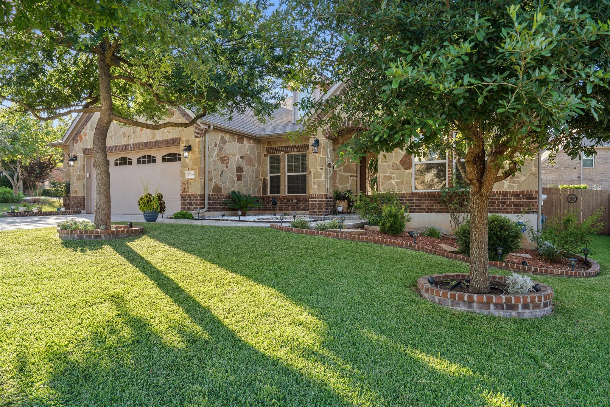 8704 Old Corral CV