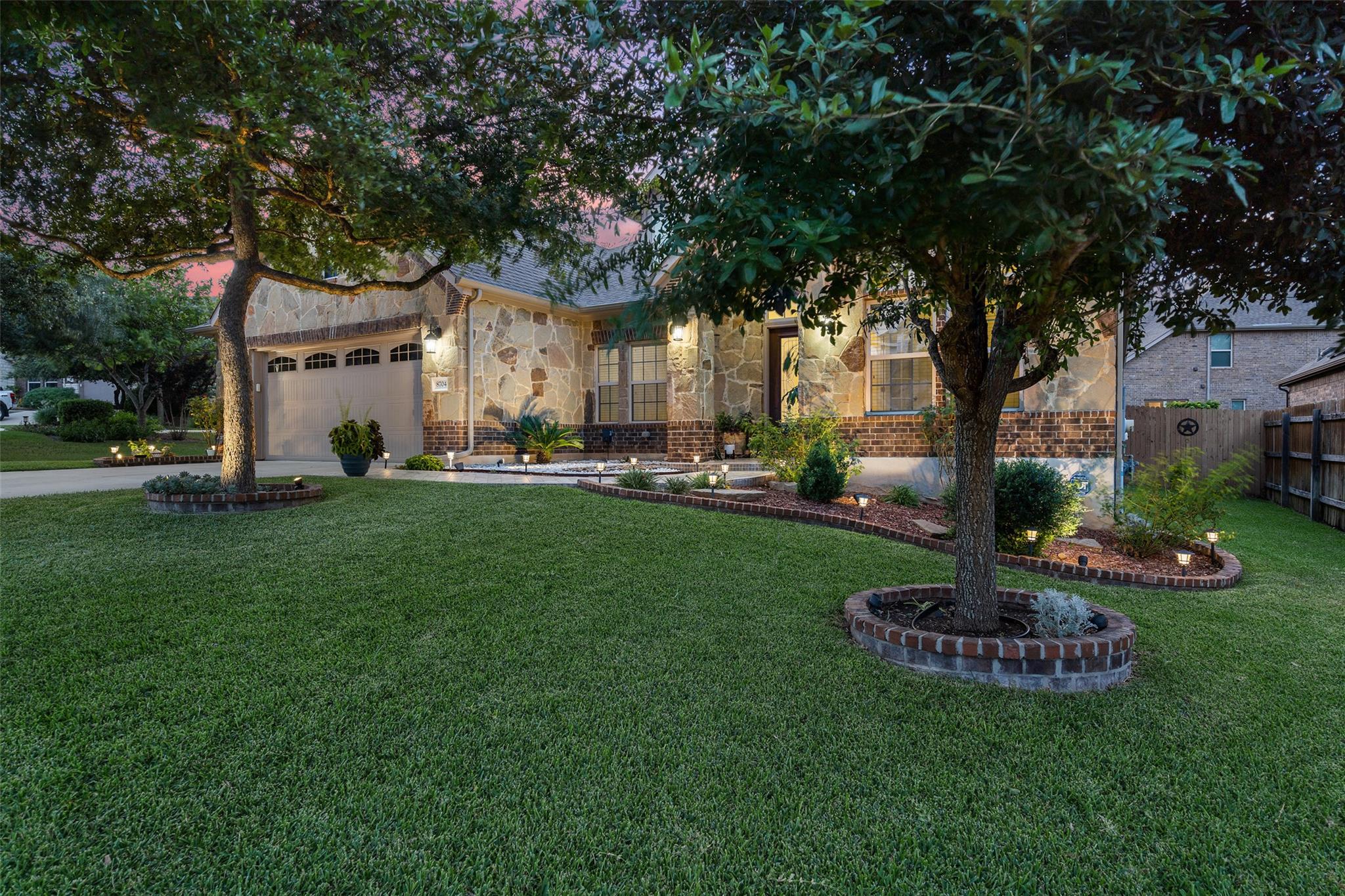 8704 Old Corral CV