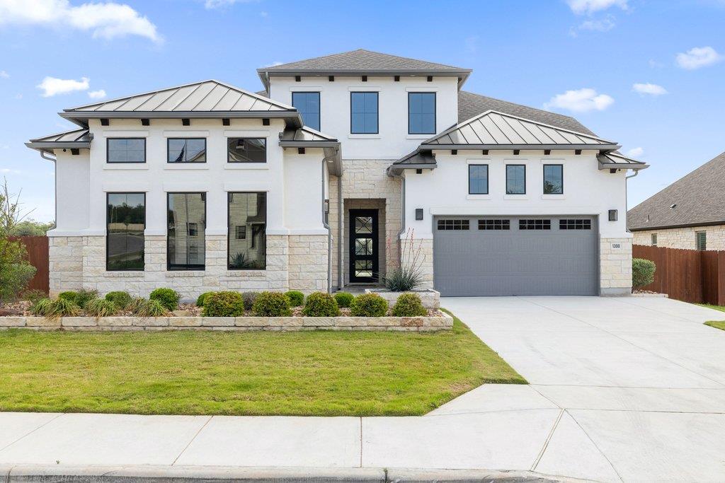 1300 Shelby LN