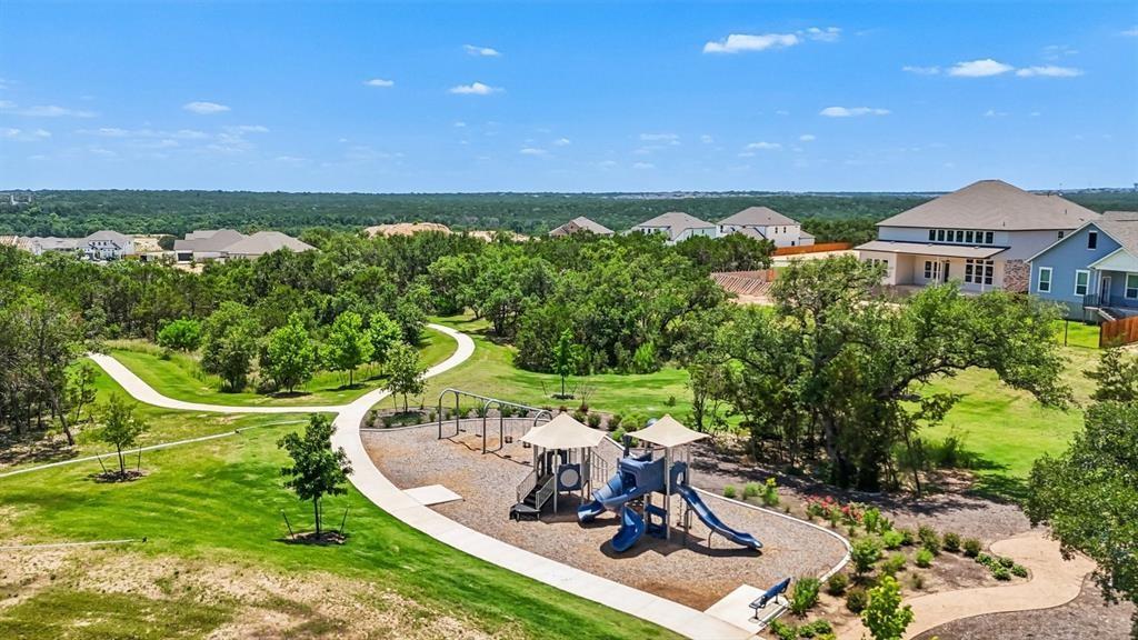 1300 Shelby LN
