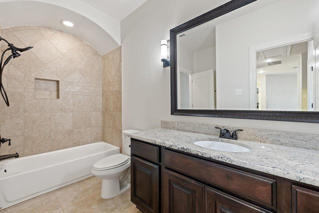 303 Bella Montagna CIR