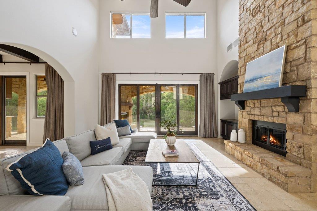 303 Bella Montagna CIR