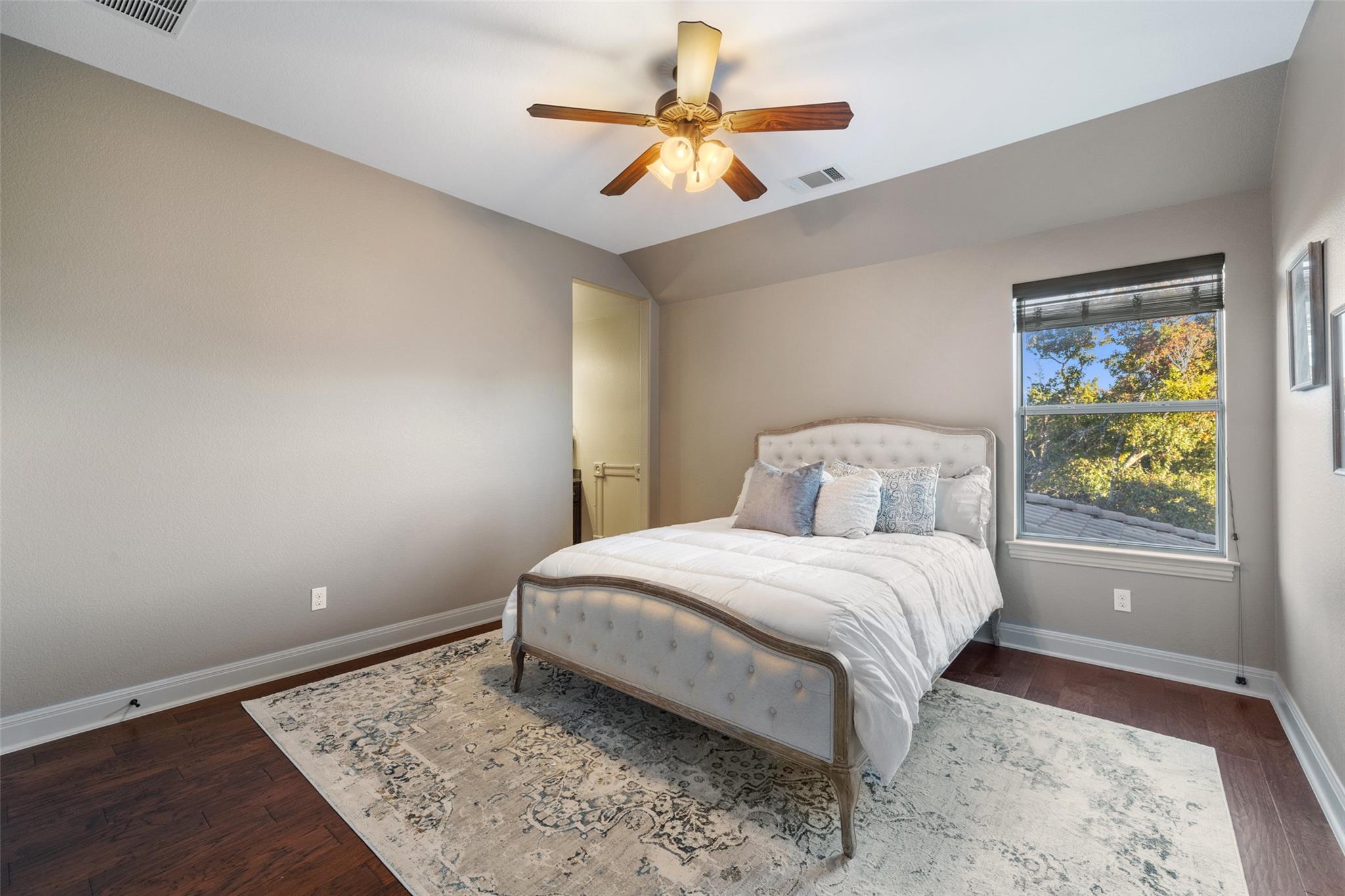 4105 Vail DV
