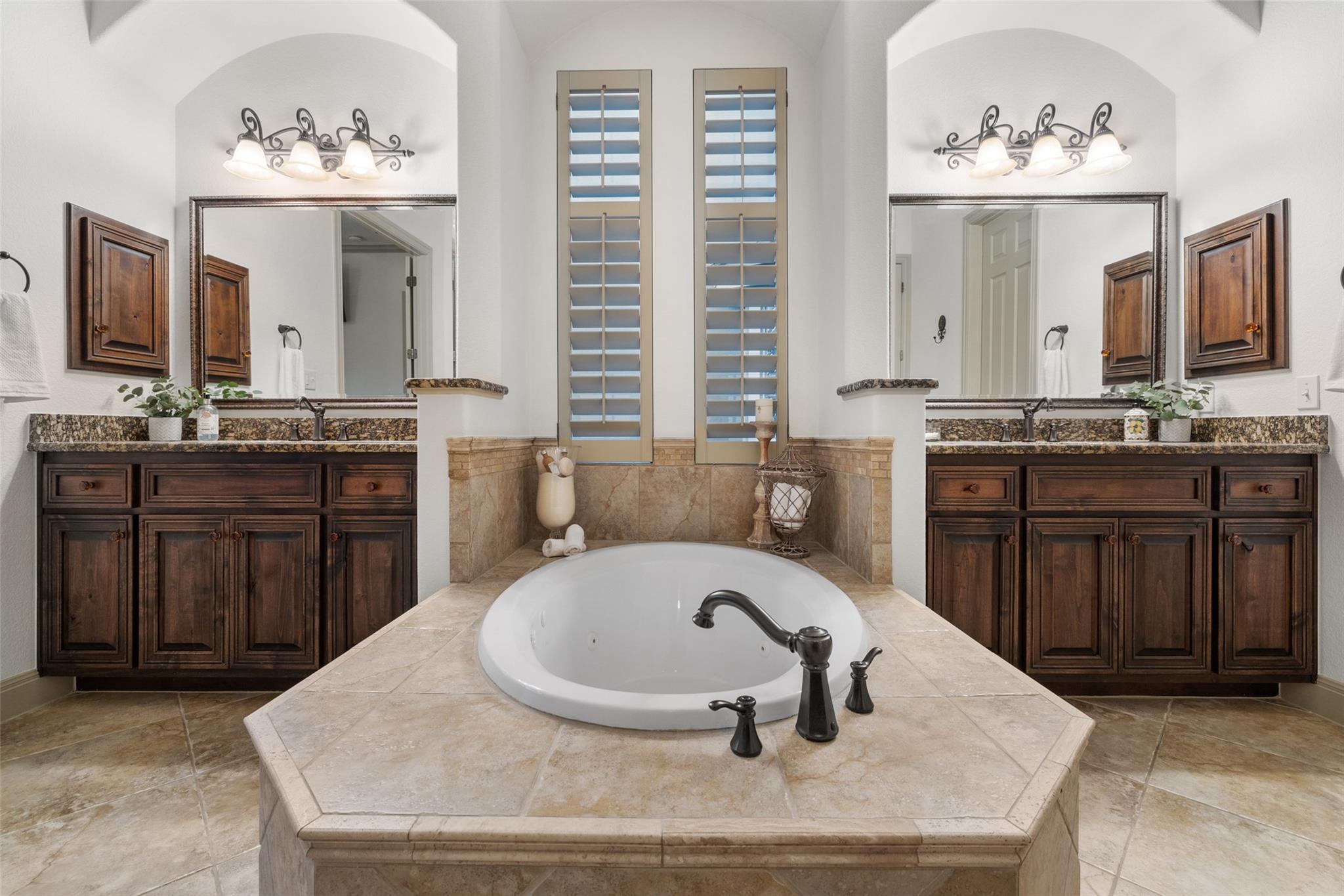 4105 Vail DV