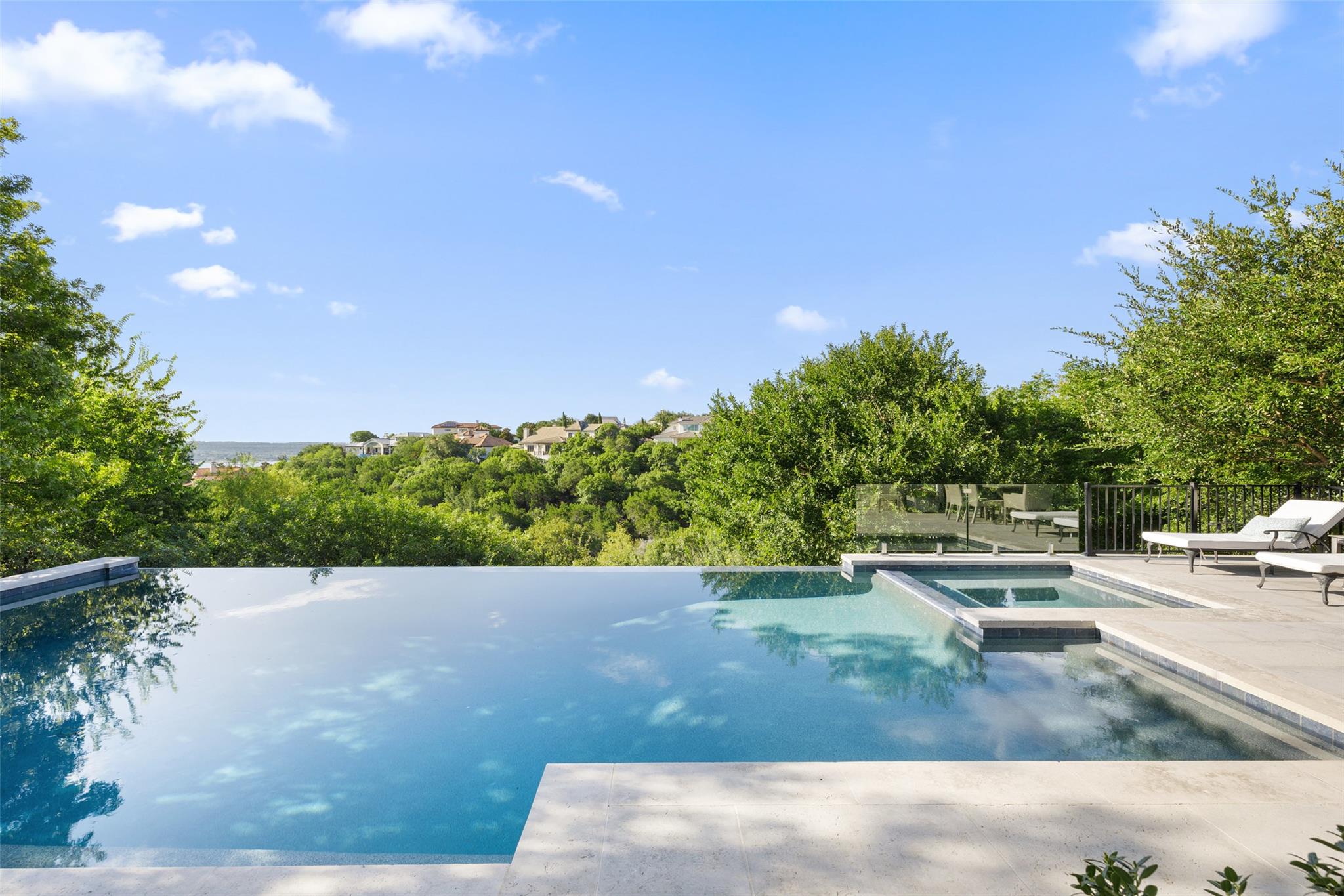 206 Barbuda DR