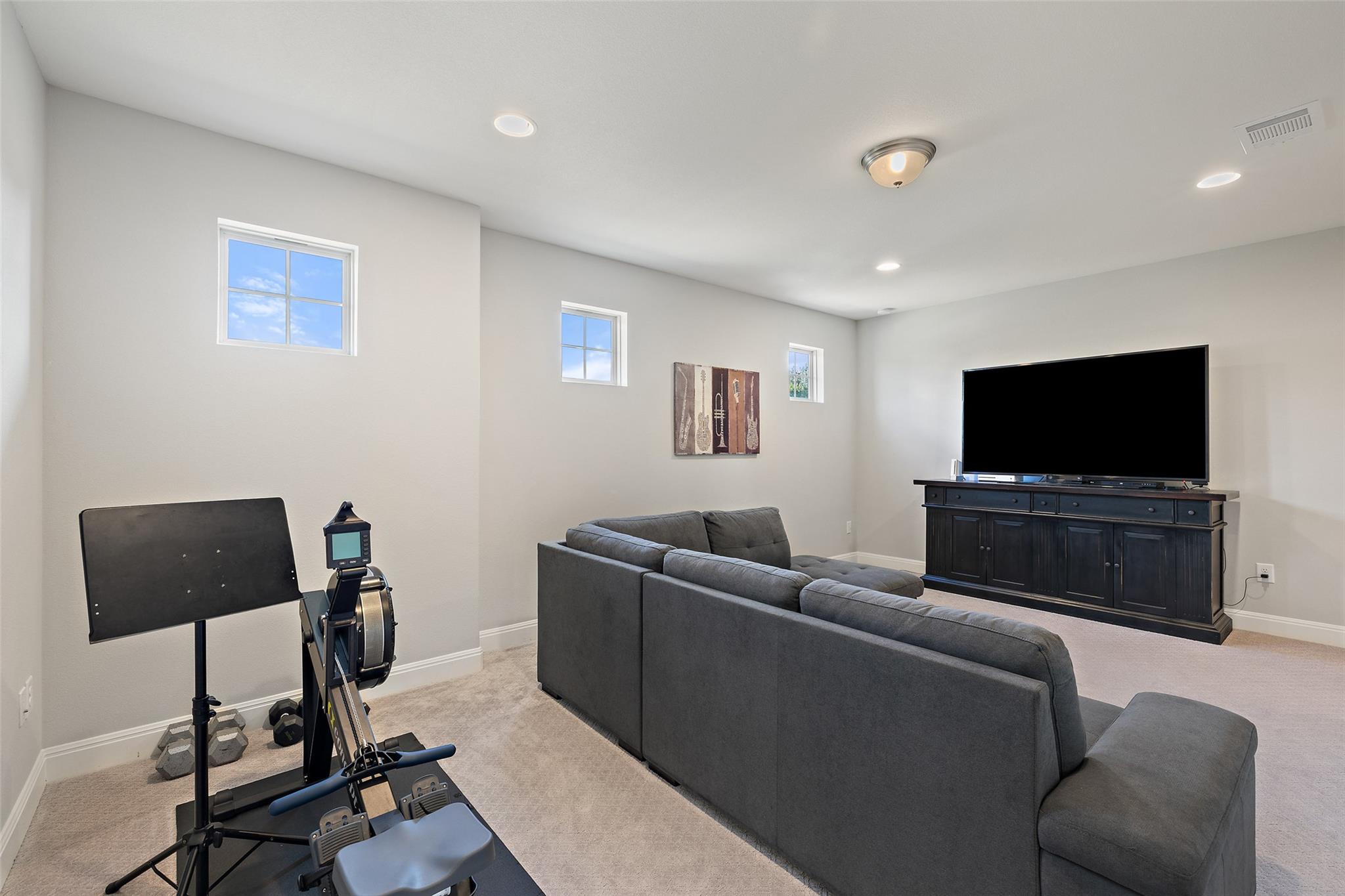 206 Barbuda DR