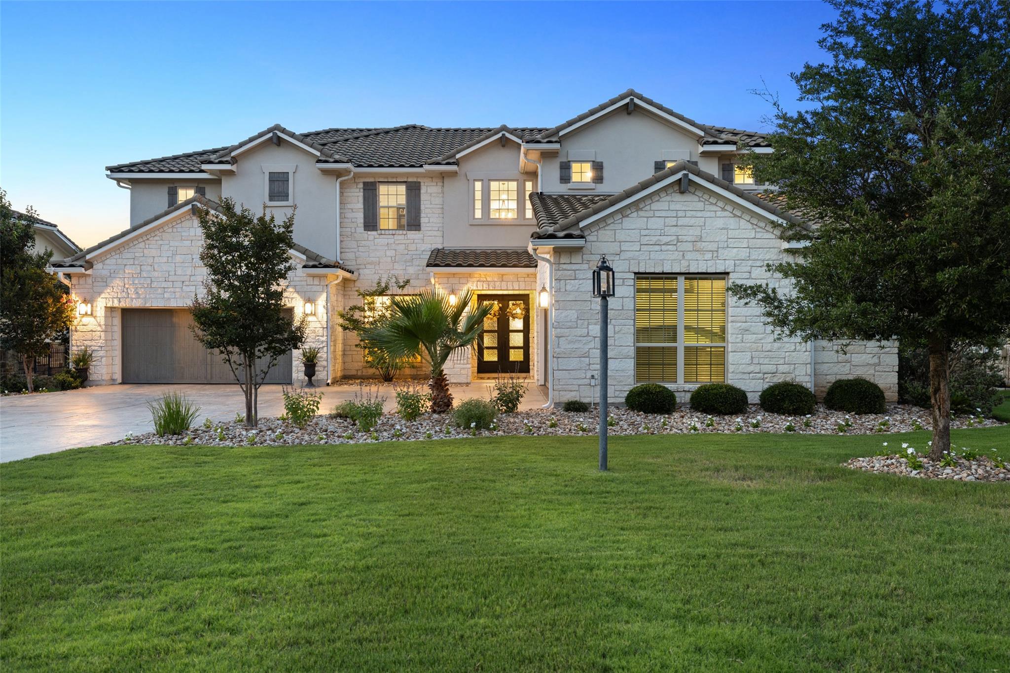 206 Barbuda DR