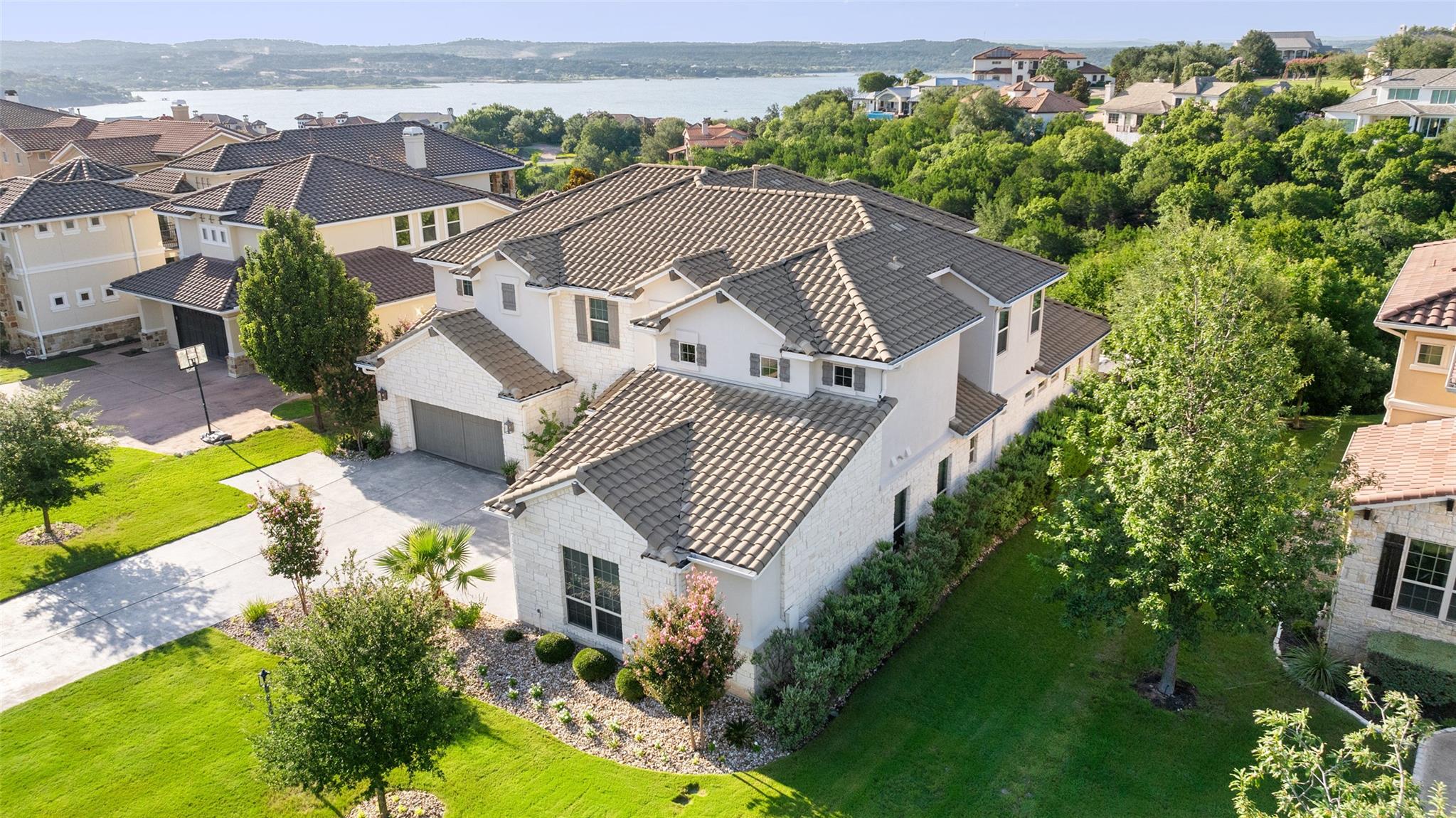 206 Barbuda DR