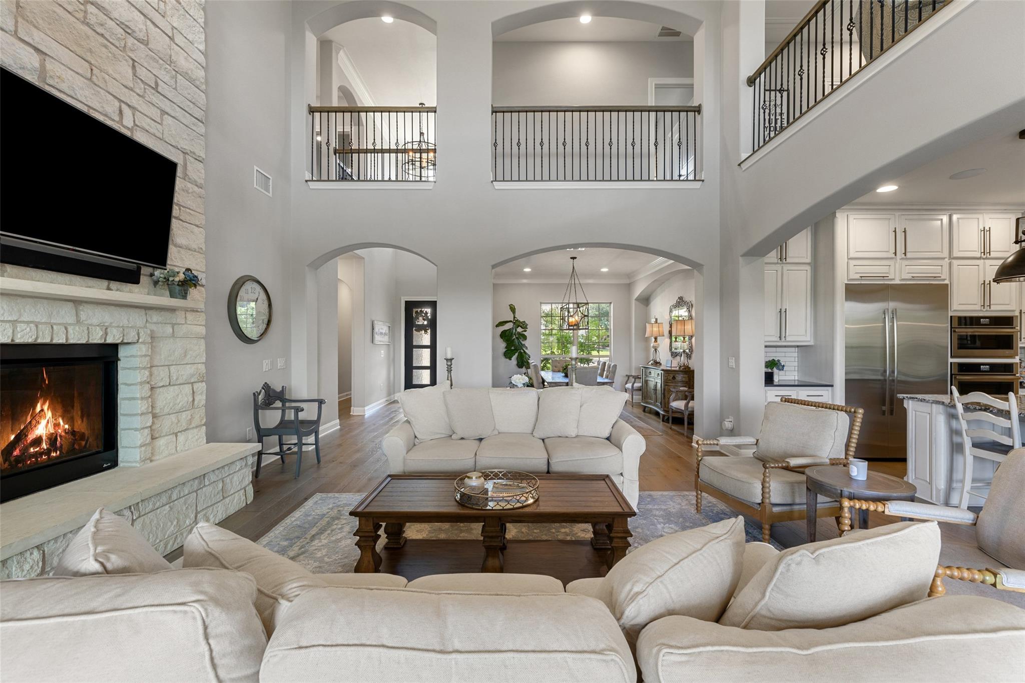 206 Barbuda DR