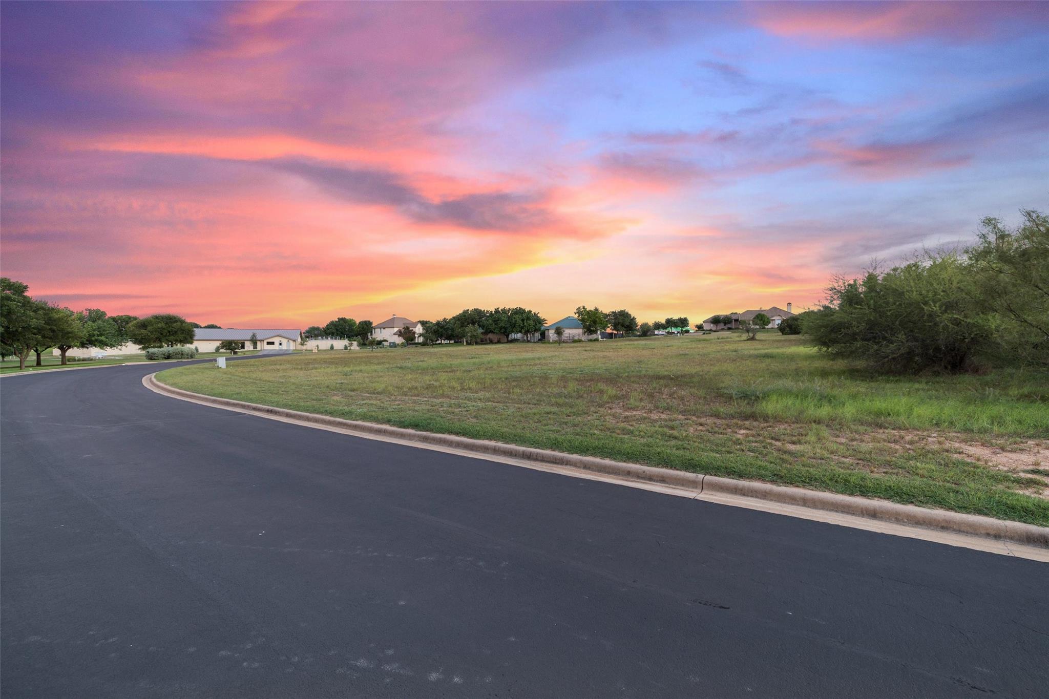 26605 Woodpecker TRL