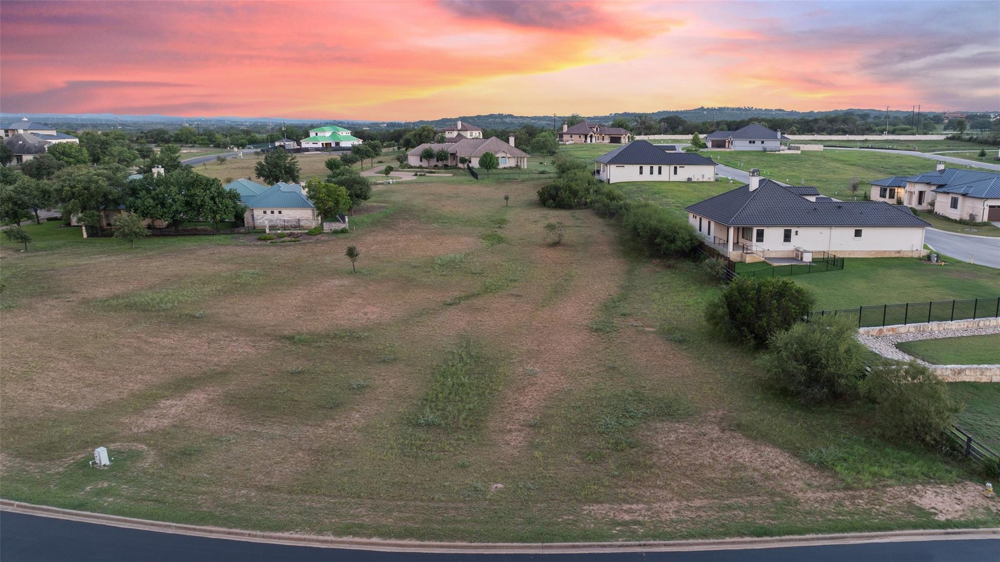 26605 Woodpecker TRL