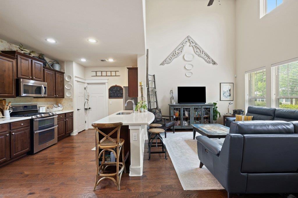 10903 Rock Island DR