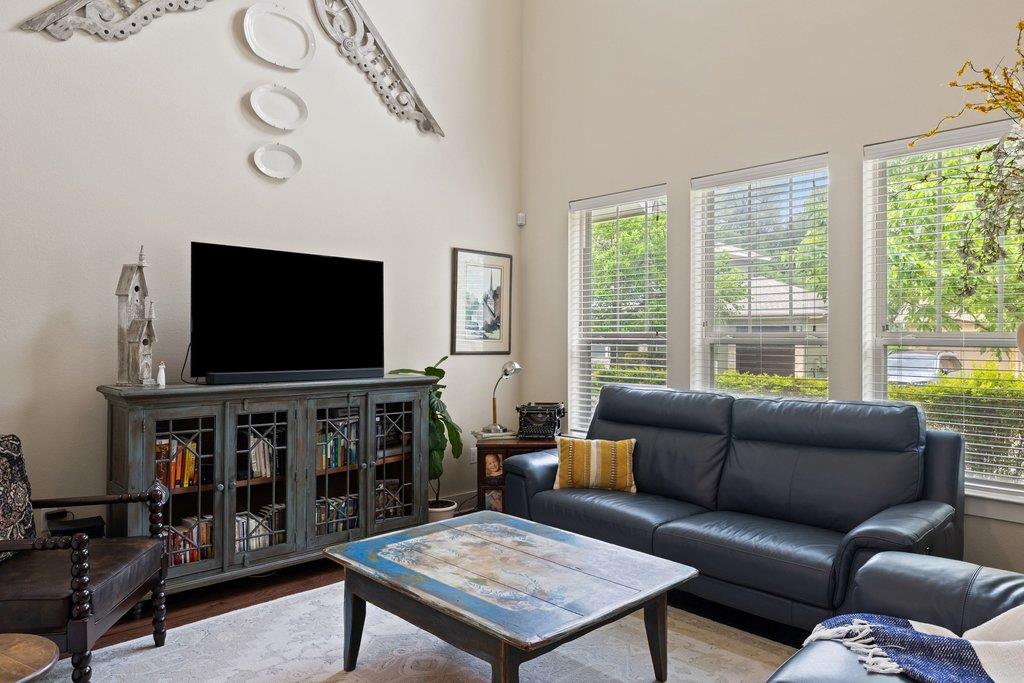 10903 Rock Island DR