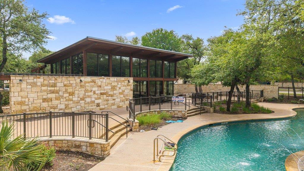 10903 Rock Island DR