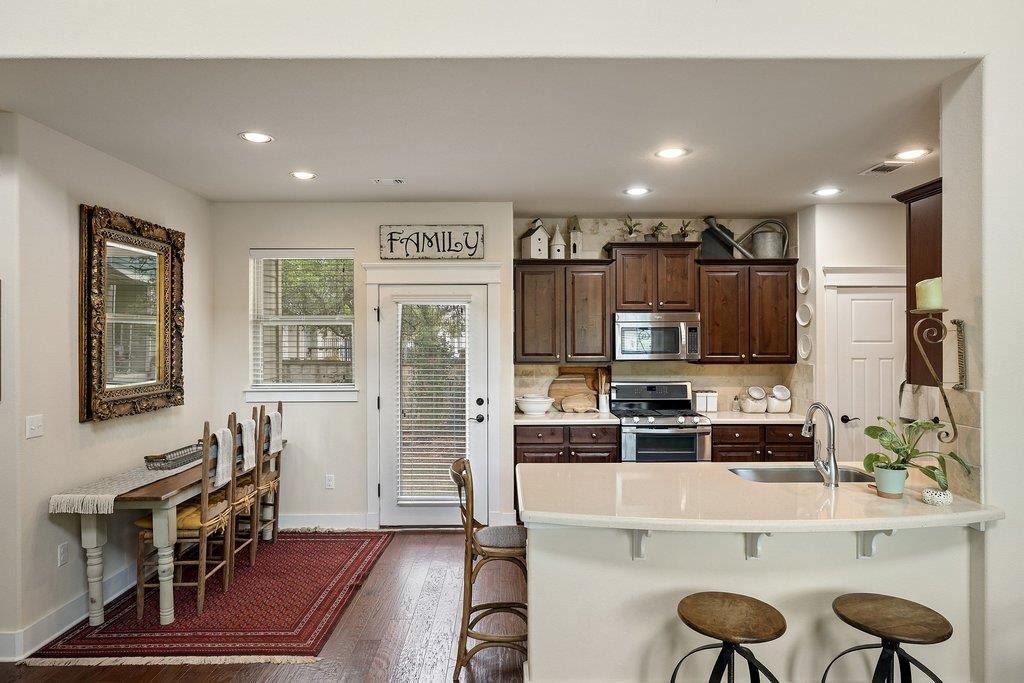 10903 Rock Island DR