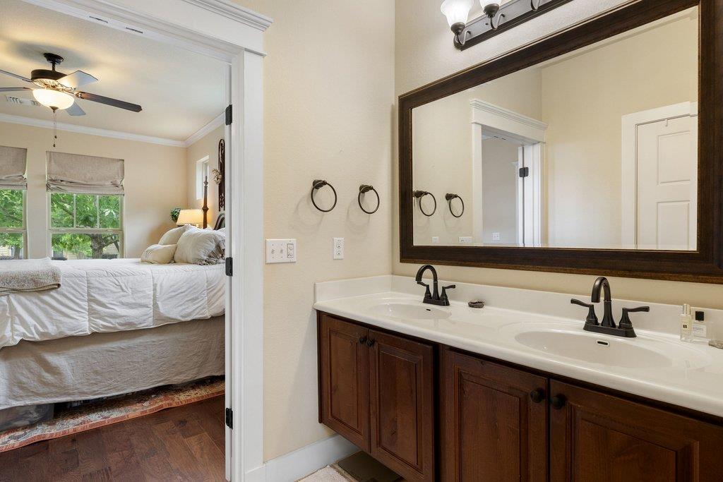 10903 Rock Island DR