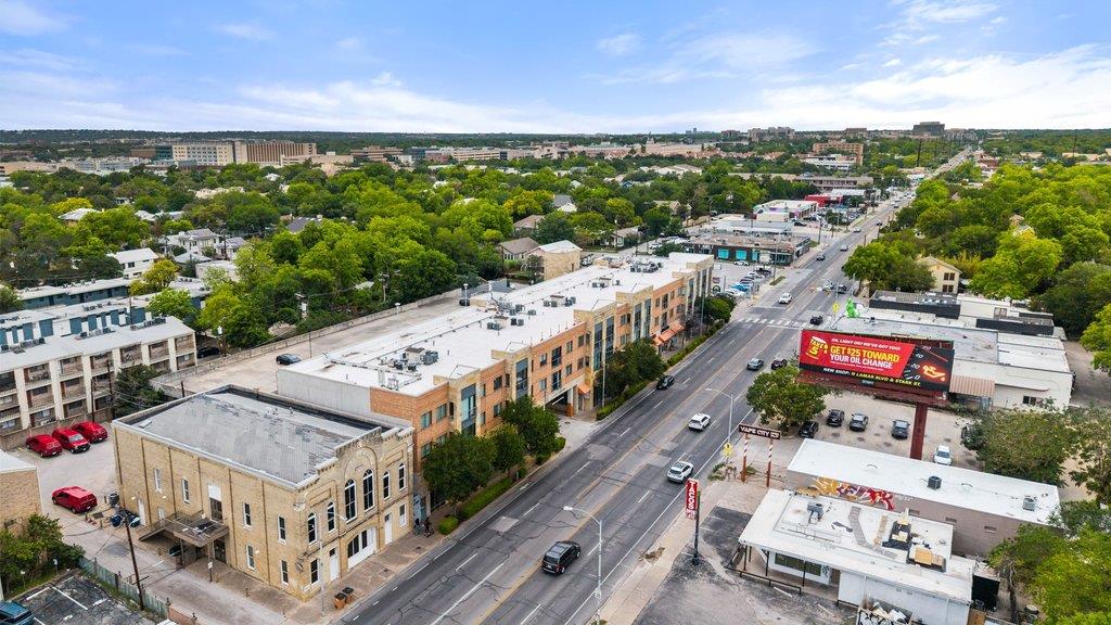 3016 Guadalupe ST # 303