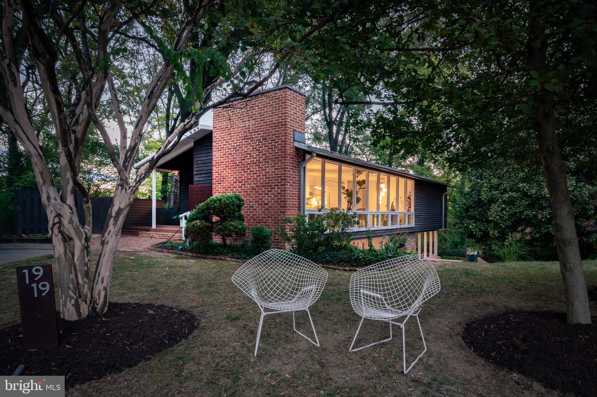 1919 MARTHAS ROAD