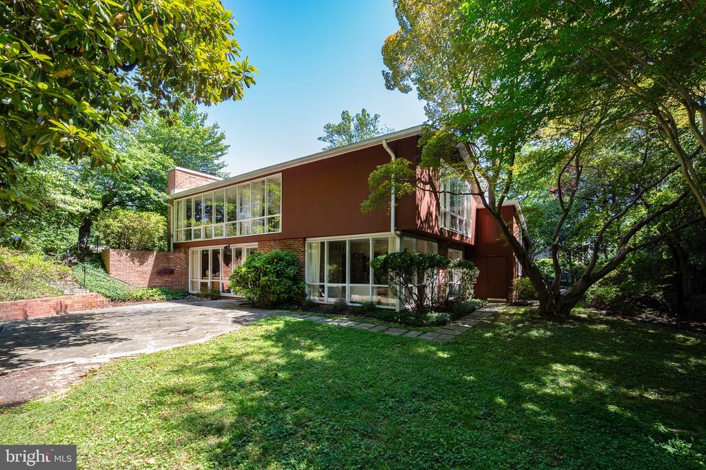 7407 RECARD LANE