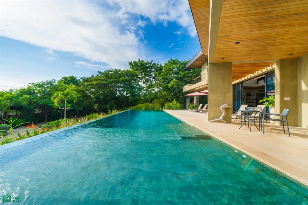 Calle Pots and Bowls , Playa Grande, Guanacaste