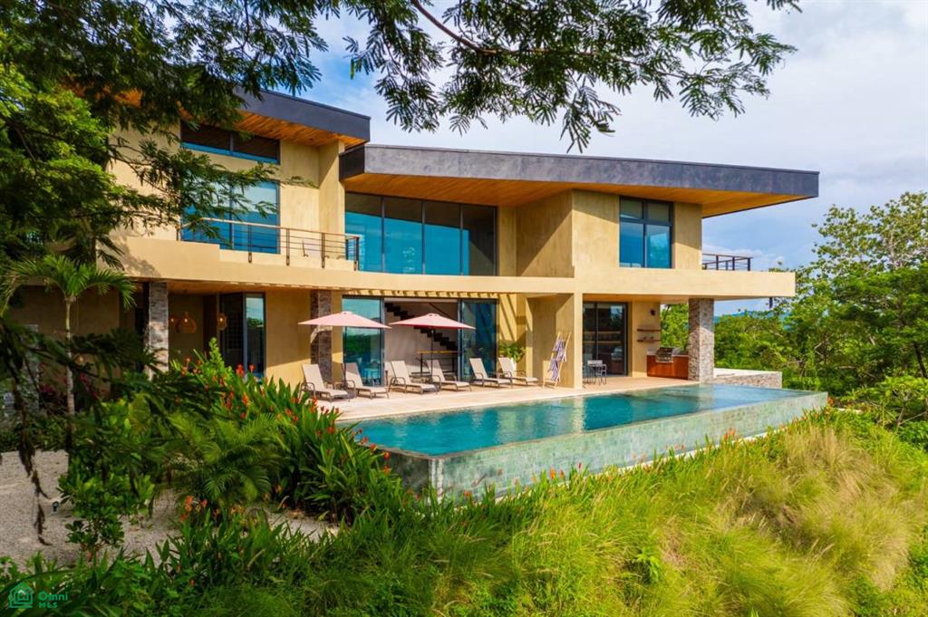 Calle Pots and Bowls , Playa Grande, Guanacaste