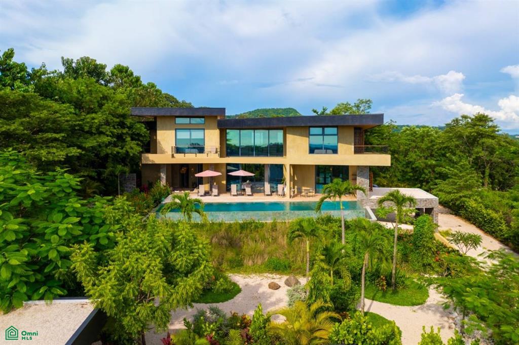Calle Pots and Bowls , Playa Grande, Guanacaste