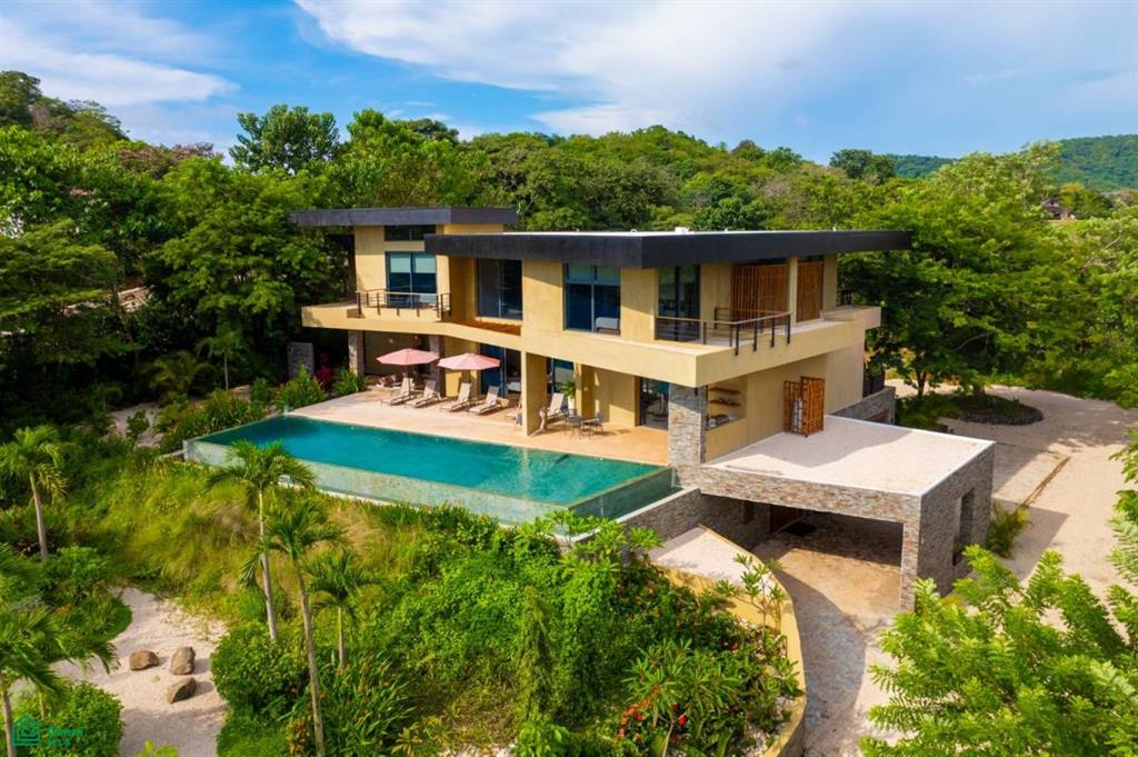 Calle Pots and Bowls , Playa Grande, Guanacaste