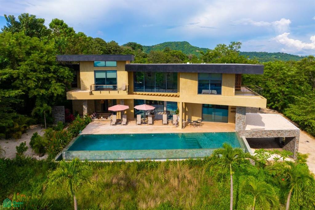 Calle Pots and Bowls , Playa Grande, Guanacaste