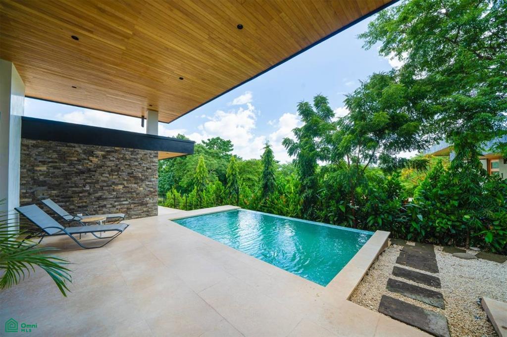 Calle Pots and Bowls , Playa Grande, Guanacaste