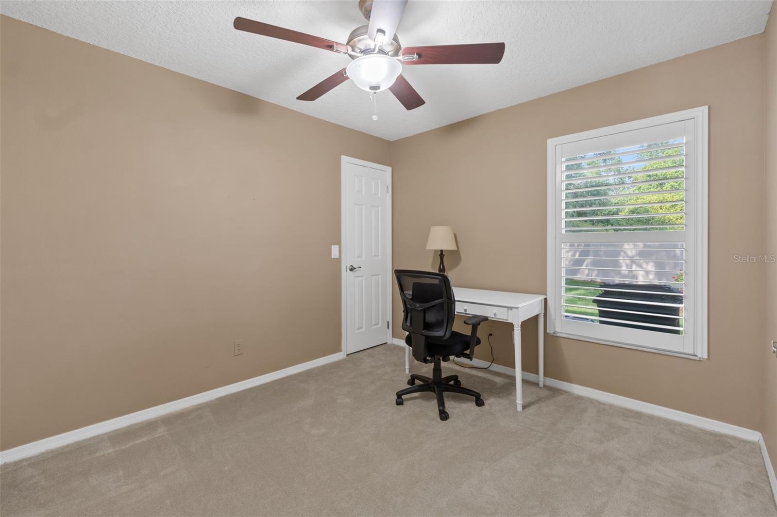 4801 BREEZY PALMS CT